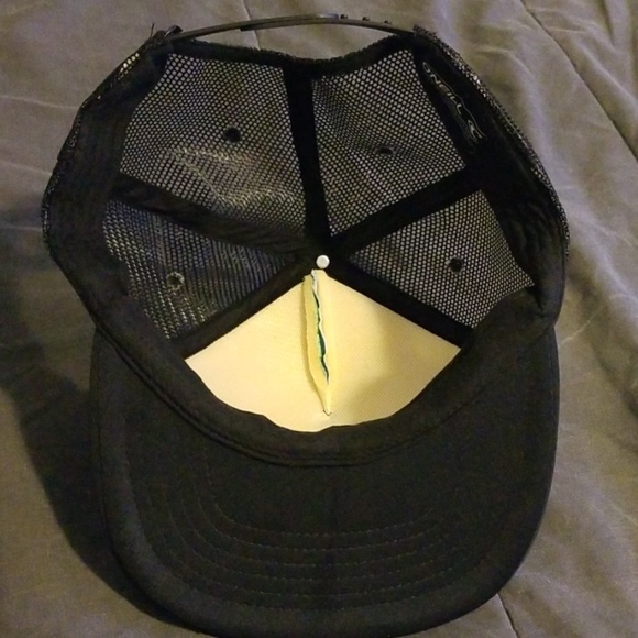 O'Neill - Picture 2 of 2